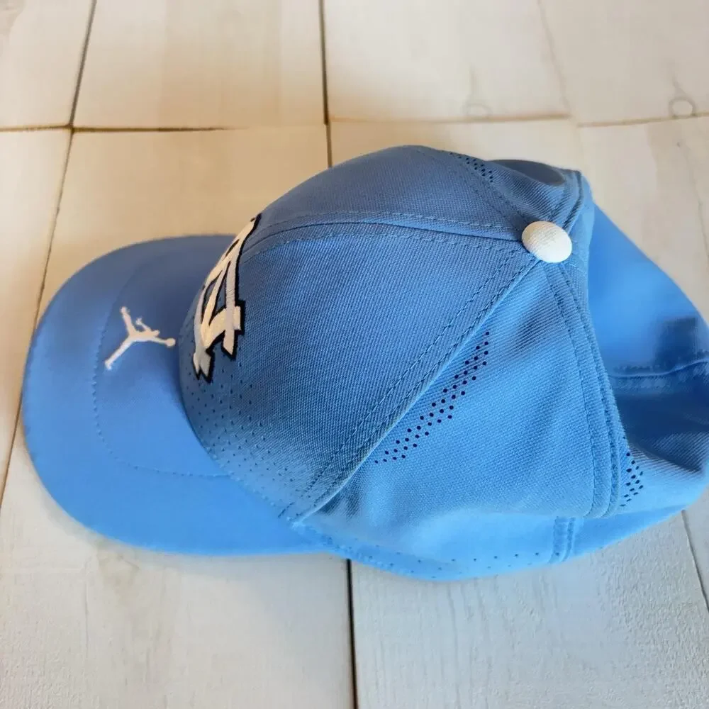 North Carolina Tar Heels Hat Flex Fit Cap Mens XL UNC Blue Jordan Basketball
